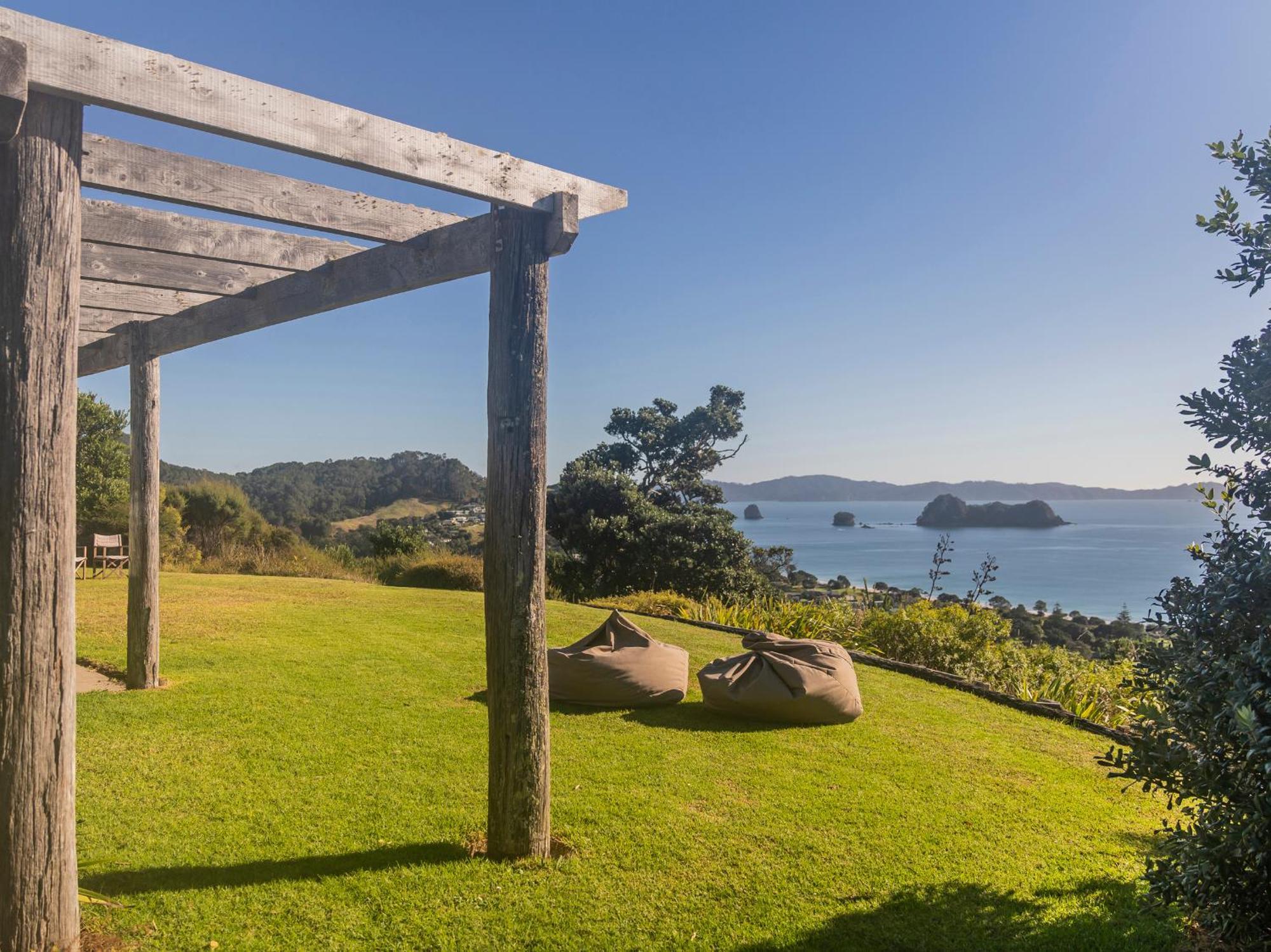 The Grandstand - Hahei Holiday Home エクステリア 写真